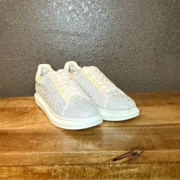 Steve Madden Silver and White Rhinestone Men's Sneakers - Picture 1 of 5